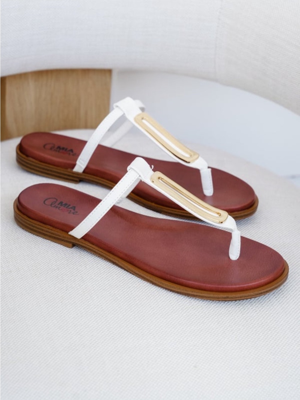 Mia white sandals size 10